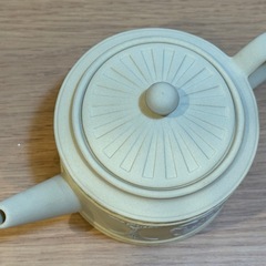 A8101【ウェッジウッド】ジャスパー プリムローズイエロー ユリシーズ ミニティーポットの画像