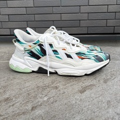 adidas スニーカー　27cmの画像