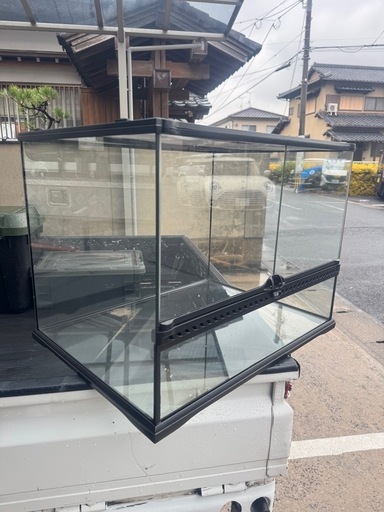 爬虫類水槽
