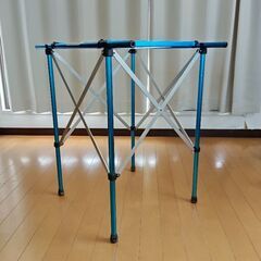 キャンプ用品　スタンドの画像