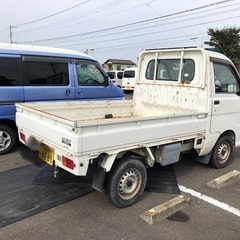 ハイゼットトラック　車検２年付　⭐︎エアコンパワステ付⭐︎2WDのMT車の画像