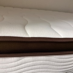 至急！美品！6万7千円相当の物！ベット　マットレスセミダブルセットの画像