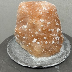 ヒマラヤ岩塩 茜塩  岩塩 テーブル付き   3/3~4に取りに来られる方 優先 引越の為
の画像