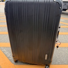※3/2限定出品※ スーツケース(中)(鍵あり)の画像