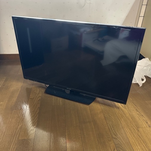 シャープ　32型テレビ　リモコン付き