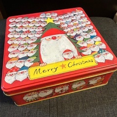 赤　缶　保存容器　小物入れ　クリスマス　サンタクロース　音楽　楽器　オーケストラの画像