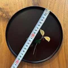 漆器の丸盆２個セットの画像