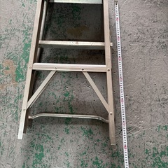 折りたたみ脚立
の画像