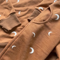 70cm ムーン柄のセットアップの画像