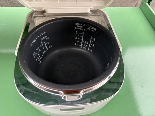 Panasonic SR-HB108 IHジャ-炊飯器。最大炊飯容量1.0L。