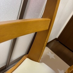 ニトリ　ダイニングテーブル　回転椅子4脚付きの画像