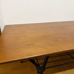 テーブル　机の画像