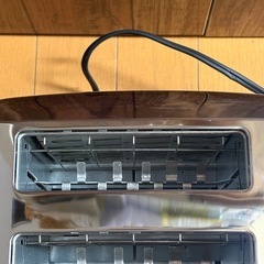TOSHIBA ポップアップトースター　EHT-C2A シルバーメタリックの画像