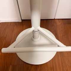 ニトリ カウンターチェア TN-01 昇降式 バーチェア ホワイトの画像