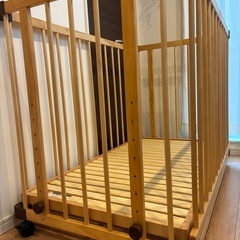 ファルスカ　ベビーベッド　添い寝の画像