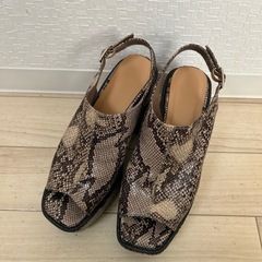 パイソン 厚底の画像