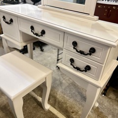 ドレッサー フェミニン スツール セット ホワイト 鏡台 化粧台 姫系 鏡 椅子 メイクボックス 引き出し 収納付 猫足 猫脚アンティーク調の画像