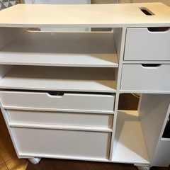 ニトリ　サイドテーブル　
ダイニングテーブル下ワゴン大の画像