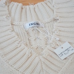 INGNI ホワイト ニット 新品の画像
