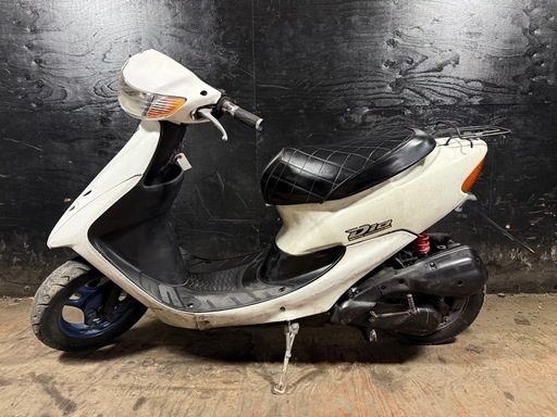 ★支払総額3.8万円★定休日なし！いつでも現車確認可能です！ ホンダ ライブディオ  白AF34 LEDヘッドライト！ ２ストのためオイル注ぎ足すだけ！ バッテリー新品！ エナメルシート！ 社外リアサス！