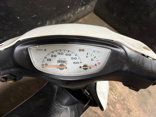 ★支払総額3.8万円★定休日なし！いつでも現車確認可能です！ ホンダ ライブディオ  白AF34 LEDヘッドライト！ ２ストのためオイル注ぎ足すだけ！ バッテリー新品！ エナメルシート！ 社外リアサス！