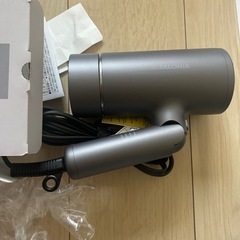 SALONIA サロニア ドライヤー グロッシーケア 美品の画像