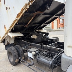 三菱ファイター４トン深ダンの画像