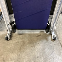 O 2603-0033 お散歩ロード　自走式ウォーカー　キズ汚れ有りの画像