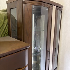 高級 
ガラスキャビネットの画像