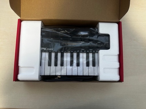 AKAI｜アカイ 〔USB MIDIコントローラー〕MPK mini Play