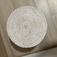 ワイヤーバスケット サイドテーブル ラタン風天板 収納付きの画像