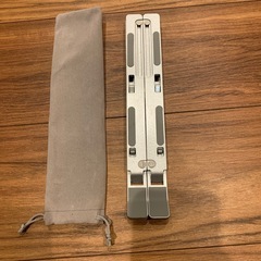 （お取引中）ノートパソコン　スタンド　折りたたみ式の画像