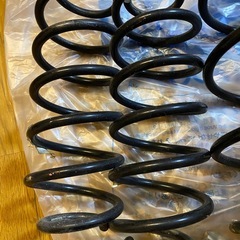 他掲載有り　トヨタ　30プリウス　ZVW30 スプリング　車　中古車　部品　4本セットの画像