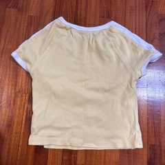 女の子Tシャツ黄色の画像