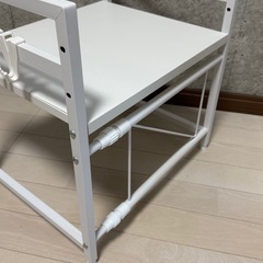 【取引中】【2024年購入】伸縮レンジラック（幅39〜65cm）フック付き・高さ3段階調整可の画像