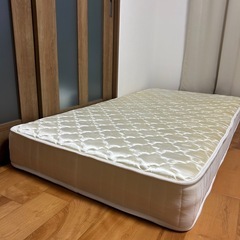 シングルマットレス（ホワイト）
無料の画像