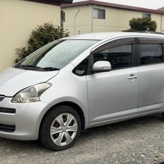 toyota ractis scp100の画像