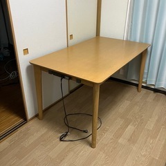 ニトリ　ダイニングテーブルの画像