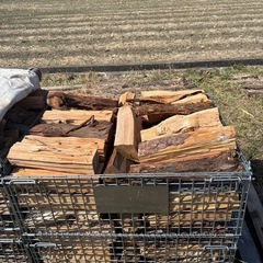 針葉樹の薪2,500円の画像