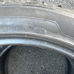 275/40R20,2021年,2本の画像