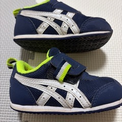 asics スニーカー 13.5の画像