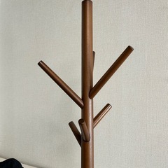 【引越しにつきお売りします】ポールハンガーの画像