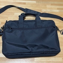 就活やお仕事用に！黒いバッグ　の画像