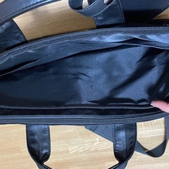 就活やお仕事用に！黒いバッグ　の画像