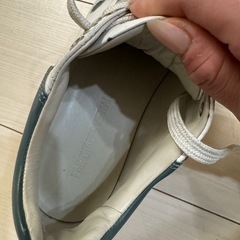 アルマーニスニーカーの画像