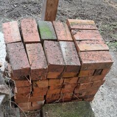 赤レンガ　96個の画像