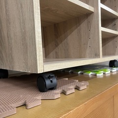 ランドセルラック キャスター付き 引き出しあり 木製 中古の画像