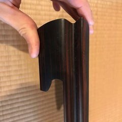 木製彫刻花瓶スタンド 約40cm x 30cmの画像