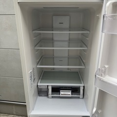 251⭐️2018年製美品★日立　冷蔵庫　大型　3ドア　自動製氷　ガラス扉の画像