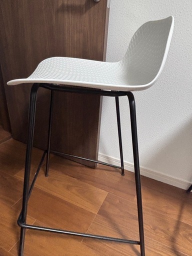 【5,000円】スタイリッシュなカウンターチェア2脚セット（ホワイト）